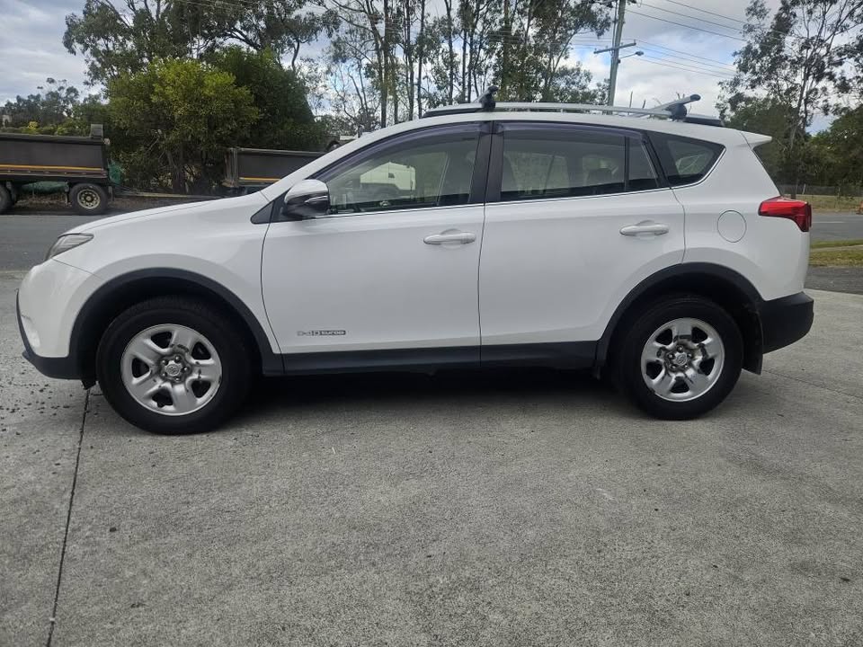 2015 Toyota rav 4 awd auto awd suv wagon 4.jpg